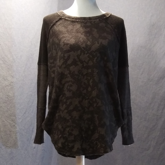 Free People 'Bed of Roses' Sweatshirt - Picture 2 of 7